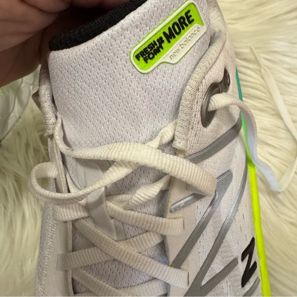 New Balance Fresh Foam X More v4 - Picture 12 of 14